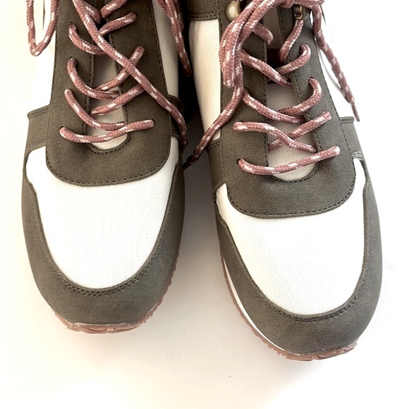 NWOT True Craft high top sneaker size 9 - Picture 5 of 11